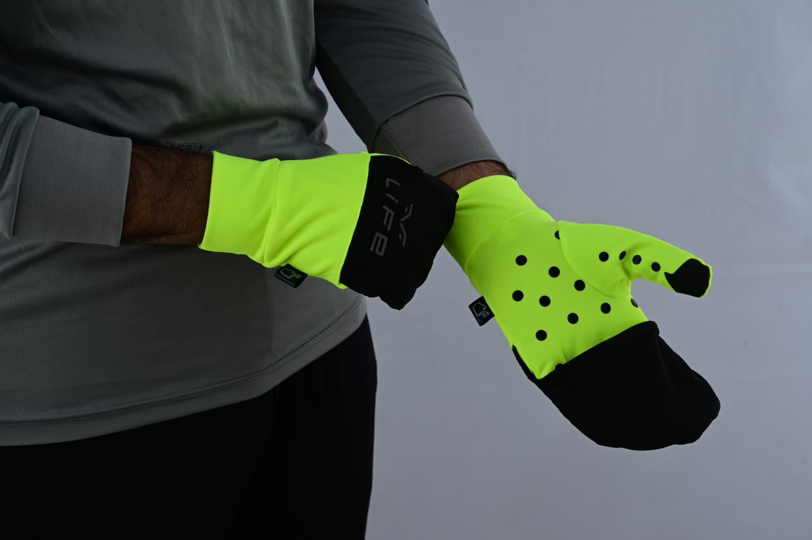 Men Winter Gloves Touchscreen Thermal Winter Warm Cycling Running Gloves Mittens